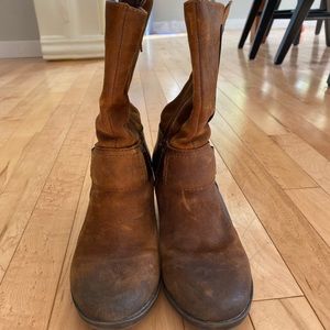 Brown boots